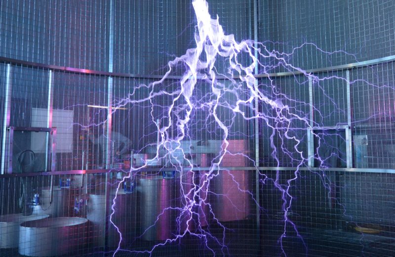 Lysbuer fra Tesla-Coil