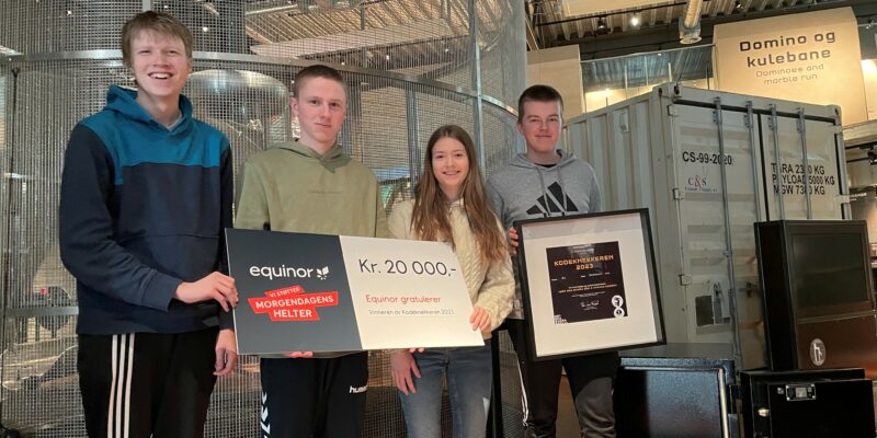 Elever fra Tryggheim videregående skole som vant matematikk-konkurransen Kodeknekkeren.