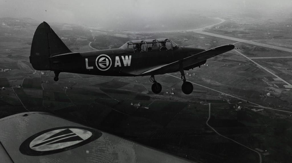 Fotosamlingen til Flyhistorisk Museum Sola, Jærmuseet